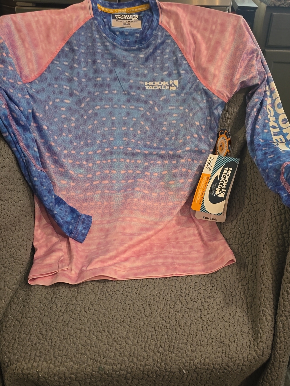 Hook & Tackle Women's Long Sleeve Performance Tee in Pink and Blue